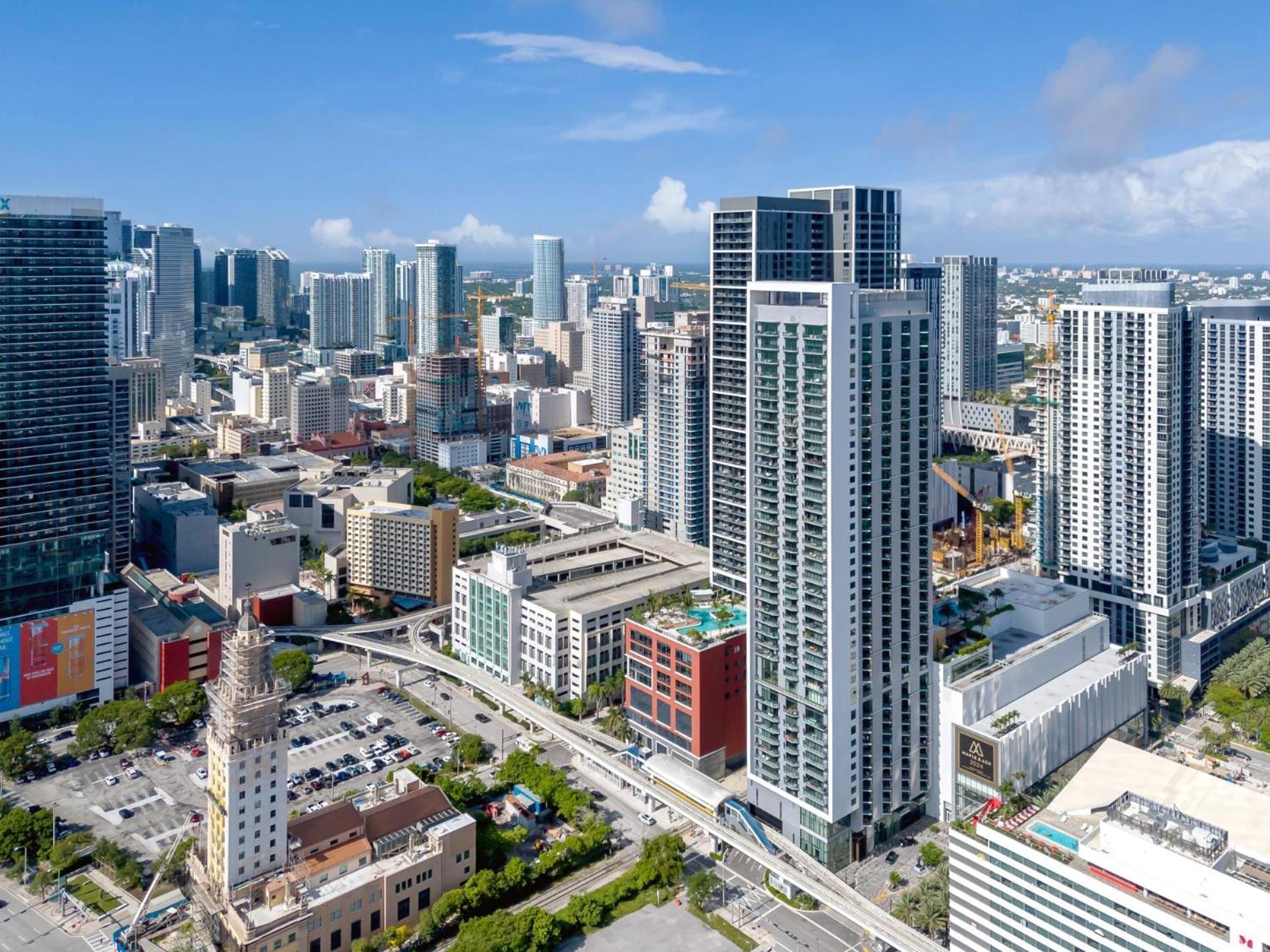 Modern 1Br Apartment With Breathtaking Views Heart Of Downtown Miami Kültér fotó